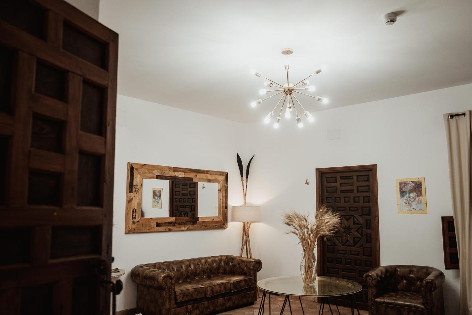 Hostal Cafe Frenteabastos Carmona  Extérieur photo