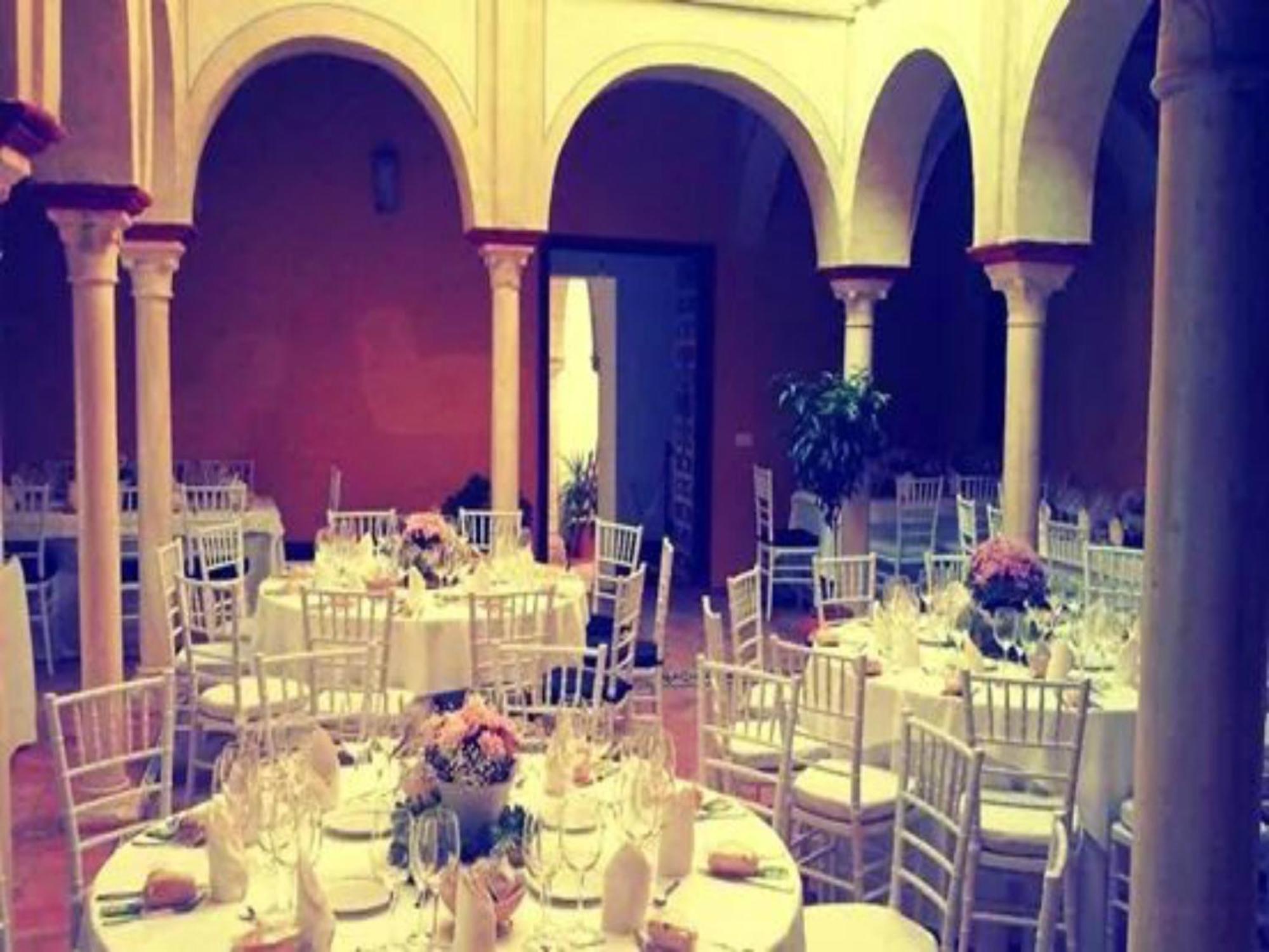 Hostal Cafe Frenteabastos Carmona  Extérieur photo