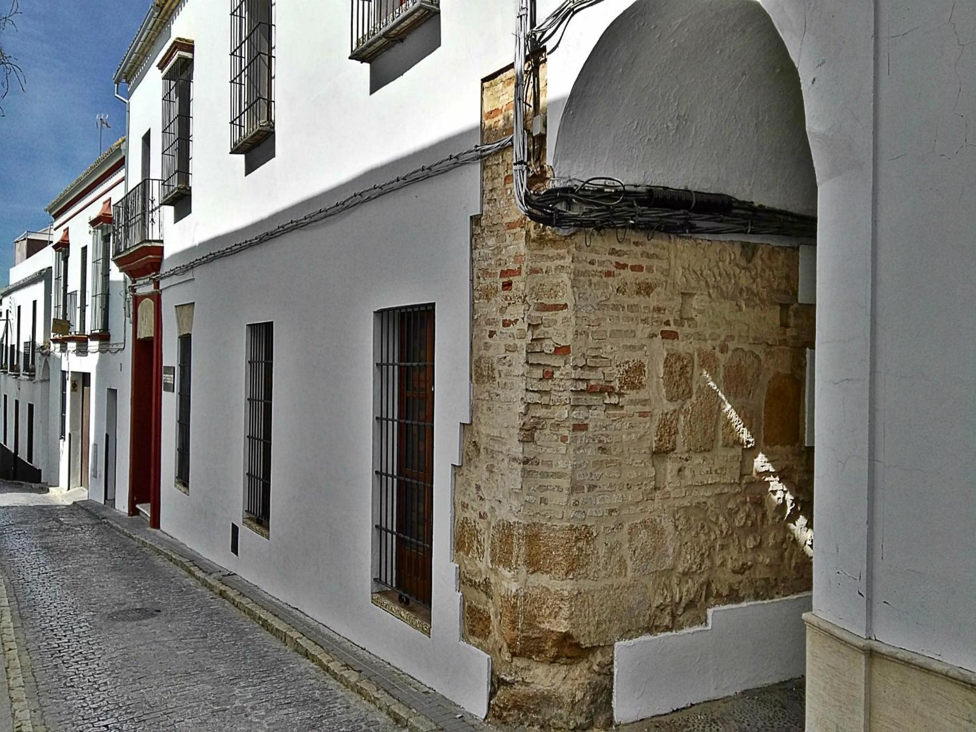 Hostal Cafe Frenteabastos Carmona  Extérieur photo