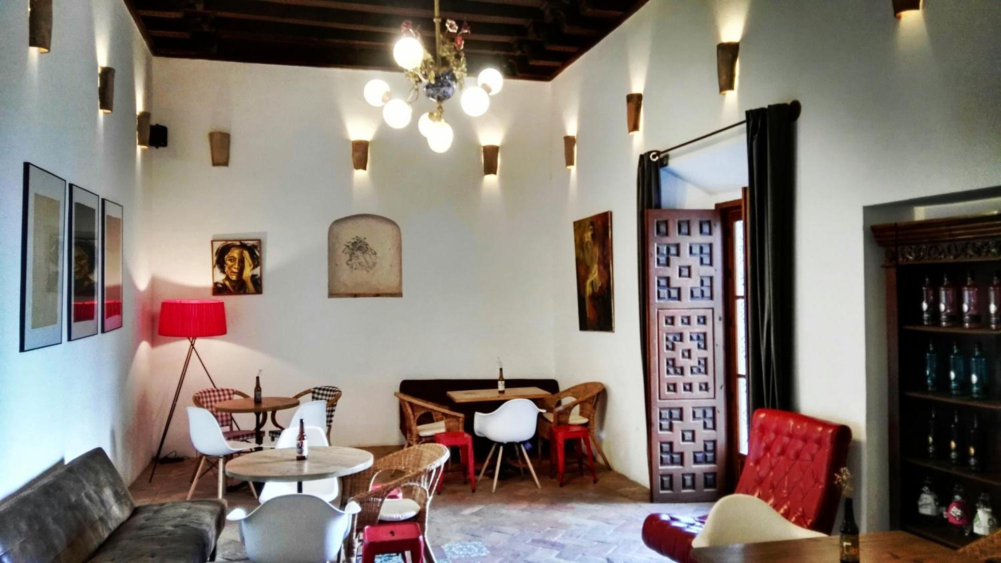 Hostal Cafe Frenteabastos Carmona  Extérieur photo