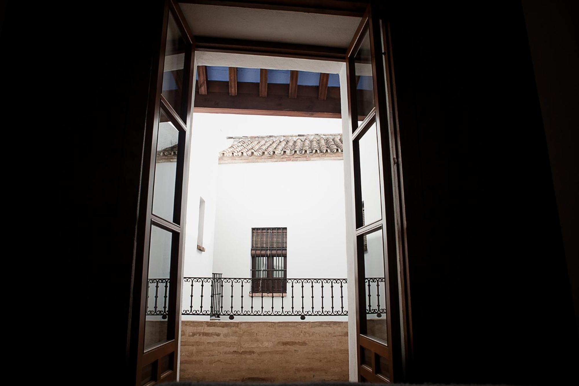 Hostal Cafe Frenteabastos Carmona  Extérieur photo