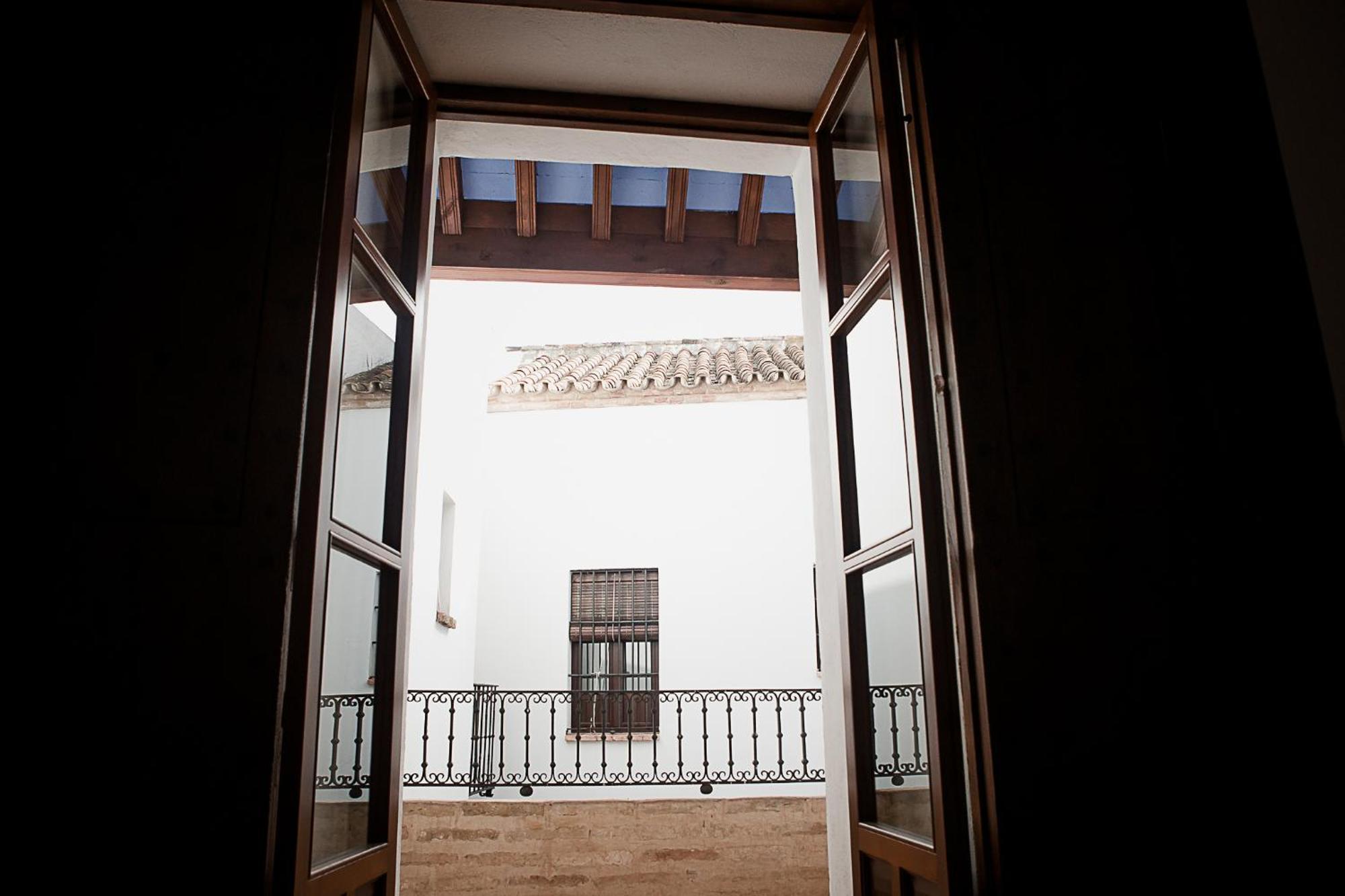 Hostal Cafe Frenteabastos Carmona  Extérieur photo