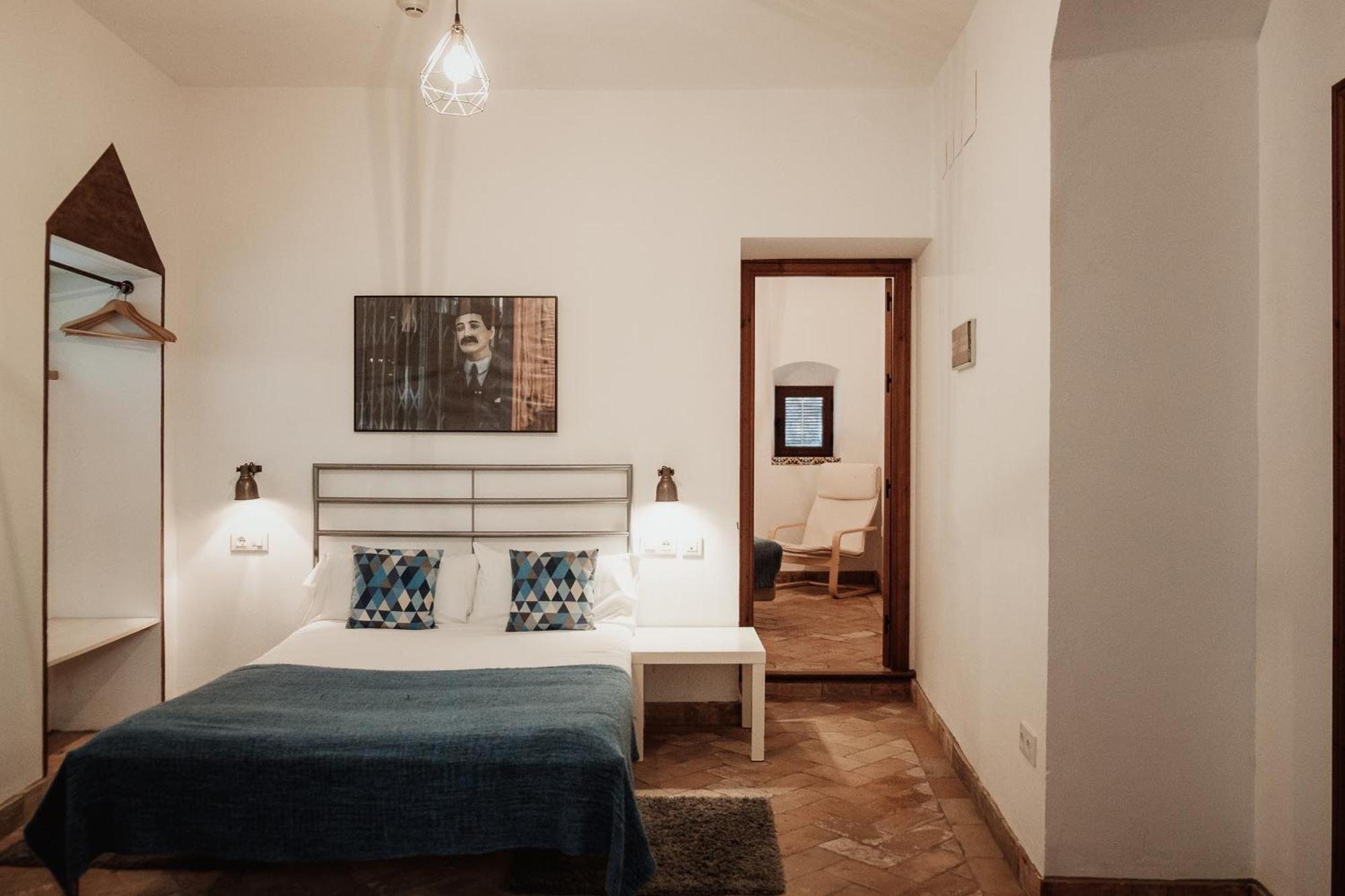 Hostal Cafe Frenteabastos Carmona  Extérieur photo