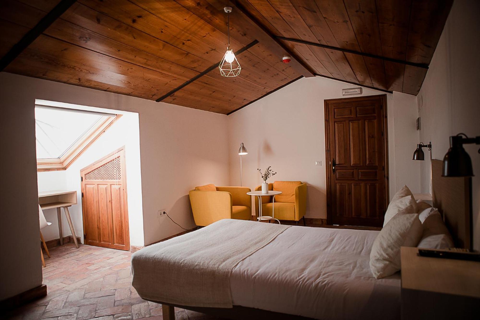 Hostal Cafe Frenteabastos Carmona  Extérieur photo